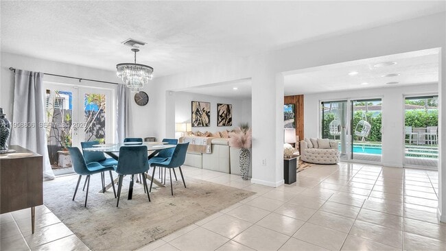 Building Photo - 1715 NE 40th St