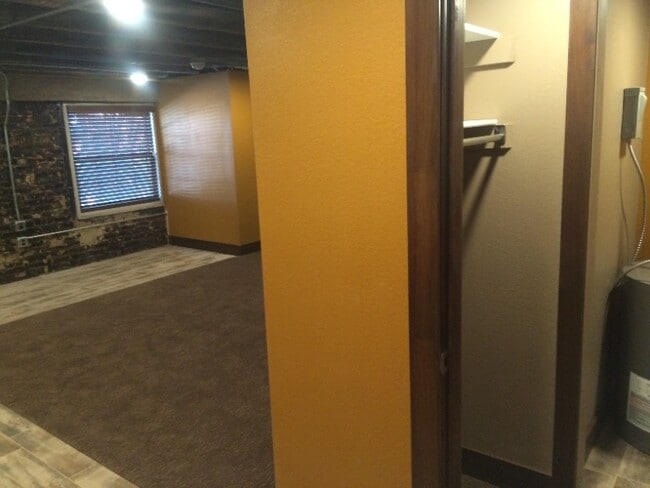 Building Photo - 131 N Santa Fe Ave