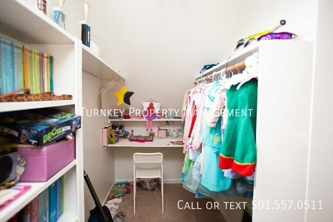 Building Photo - 14205 Longtree Dr