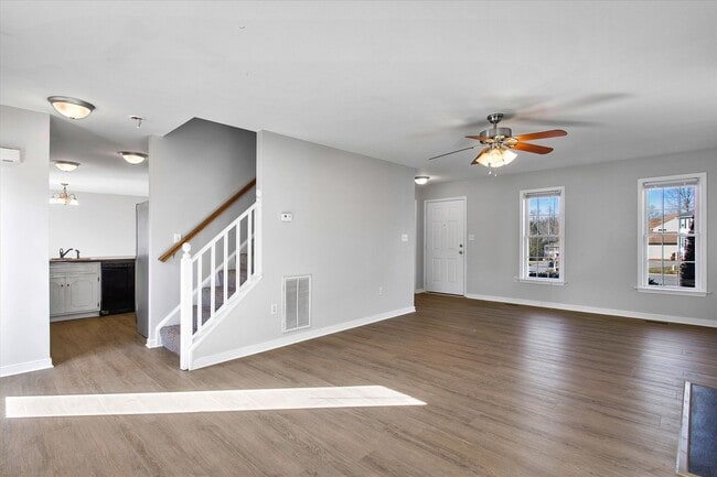 Building Photo - NEWLY RENOVATED 4 BEDROOM HOME IN ASHBROOK