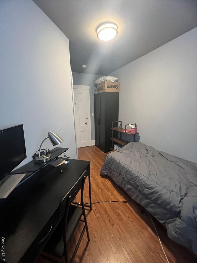 Building Photo - 11 Liberty St