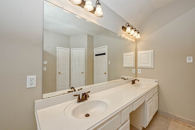 Building Photo - 3415 Brinton Trails Ln
