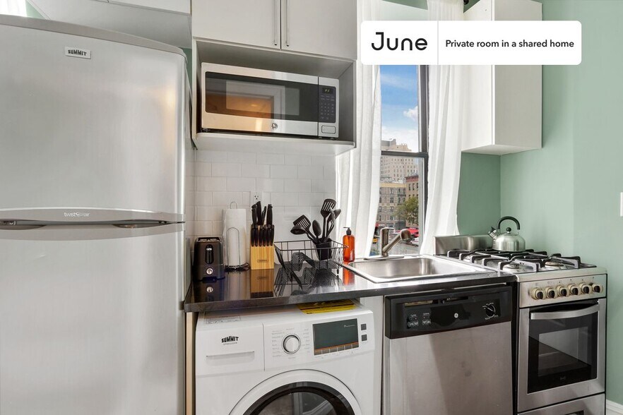 Building Photo - Room in Shared 2 bed/1 bath home