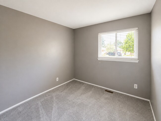 Building Photo - 31846 Regal Dr