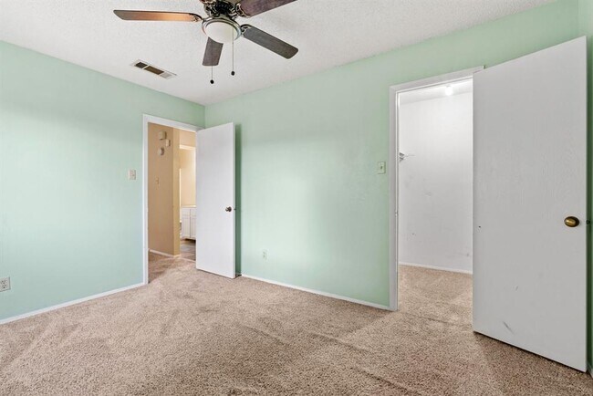 Building Photo - 8340 Fathom Cir