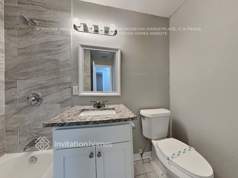 Building Photo - 4114 Lake Lawne Ave