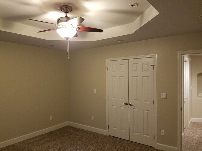 Building Photo - Stunning 4 Bedroom 3.5 Bath Lowry Townhome...