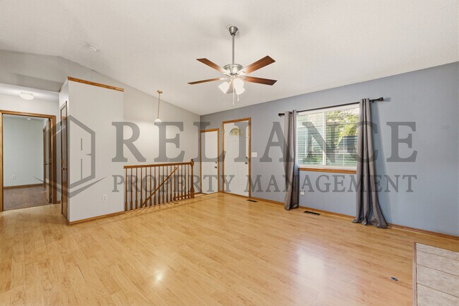 Building Photo - 2770 N Parkridge Ct