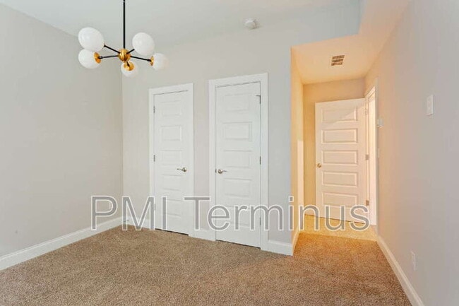 Building Photo - 609 Broadview Terrace NE