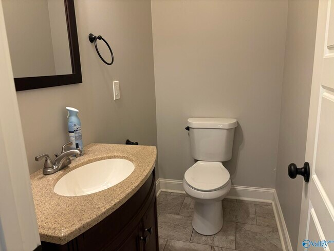 Building Photo - 317 Rosemont Rd SE