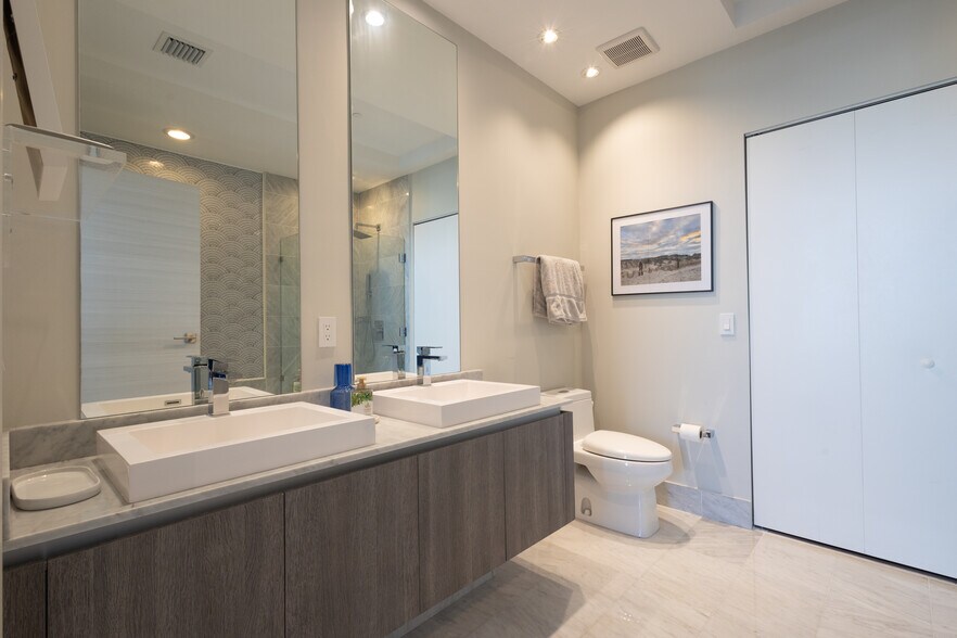 Primary bathroom - 801 S Miami Ave