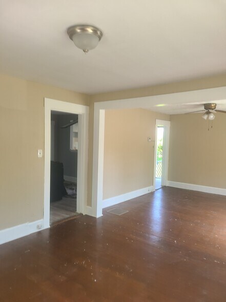 another view of living and dinning room - 52 Main St