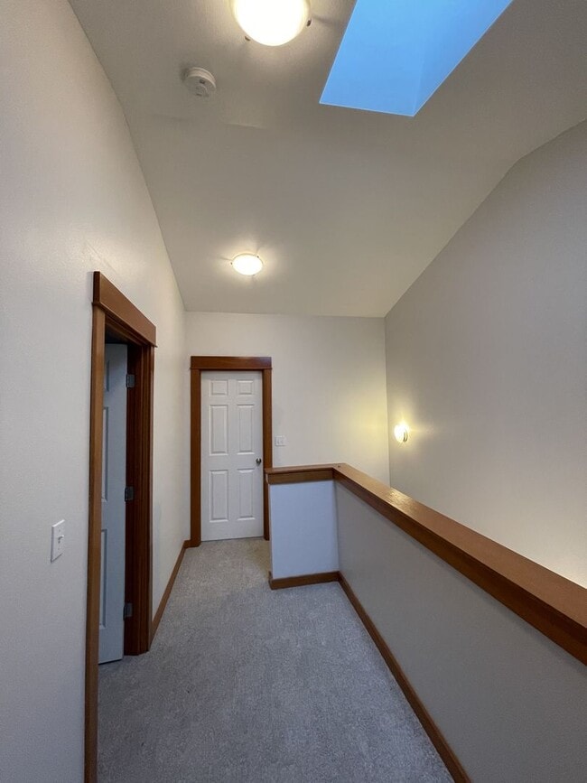 Building Photo - Wedgwood Townhome