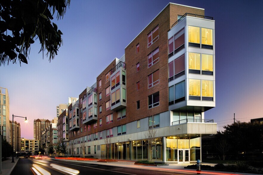 Building Photo - 3 Glassworks Ave