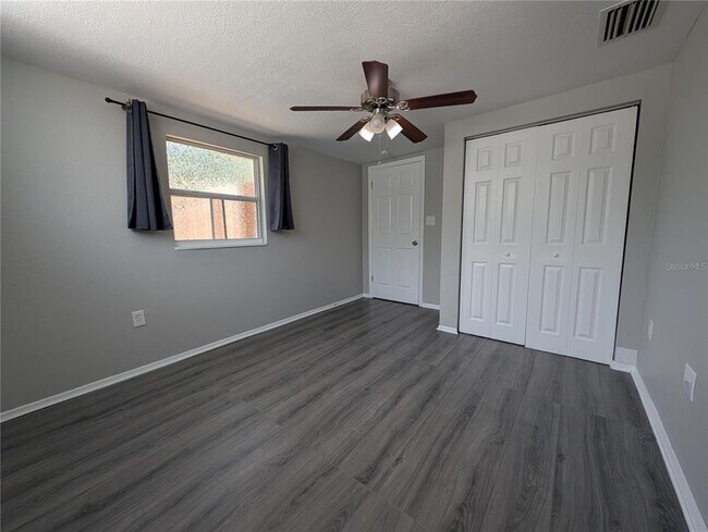 Building Photo - 307 W Woodlawn Ave