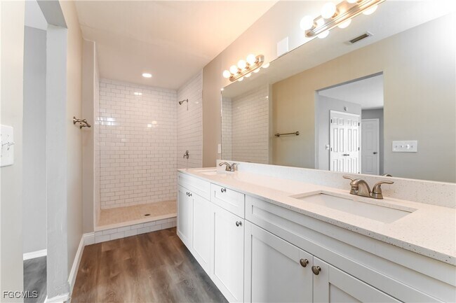 Building Photo - 17609 Brentwood Ct