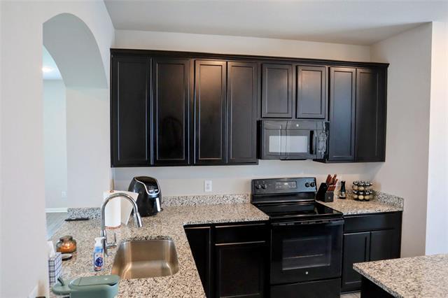 Building Photo - 7024 Llano Dr