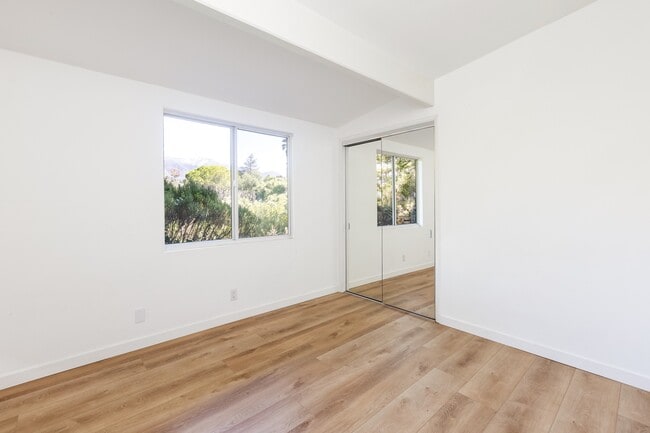 Building Photo - 2924 Arriba Way