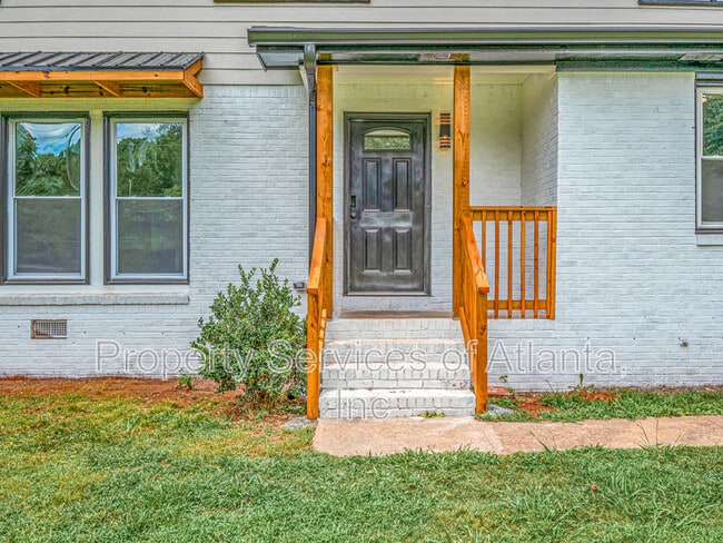 Building Photo - 4505 Myrtle Hill Rd NE