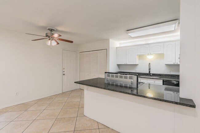 Building Photo - Charming and Updated Home in White Settlement
