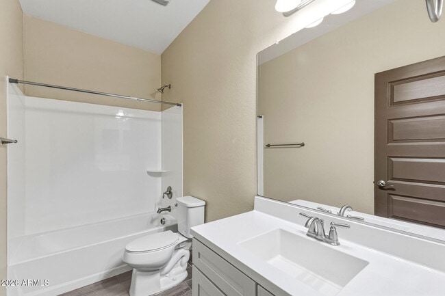 Building Photo - 7422 S 28th Pl