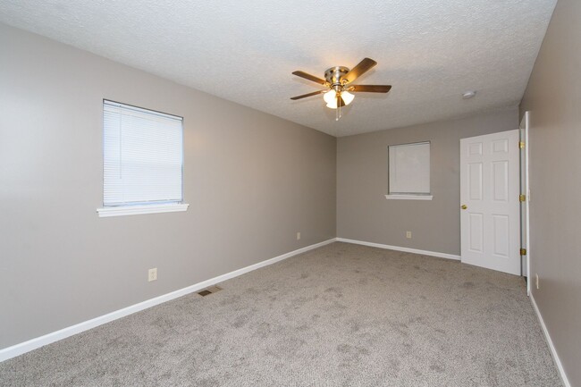 Building Photo - REMODELED BRICK & VINYL RANCH WAITING FOR ...