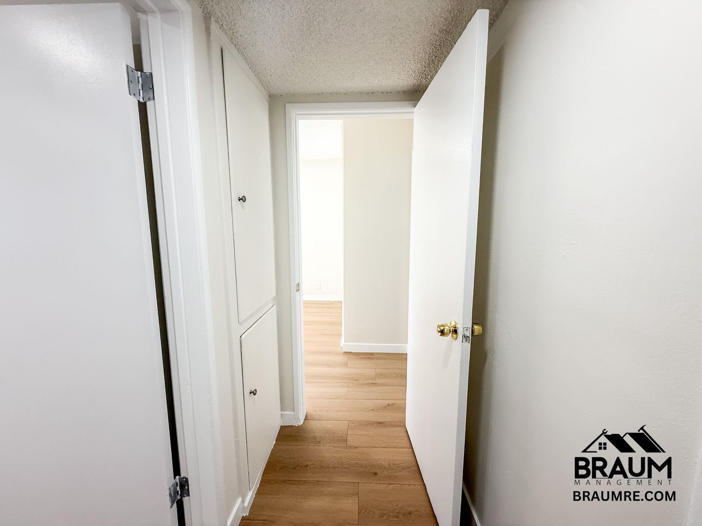 Building Photo - 5252 Hermitage Ave