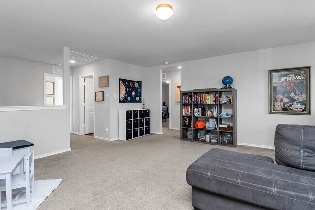 Building Photo - ASK ABOUT FREE APPLICATIONS THROUGH AUGUST!  "Spacious 6-Bedroom Retreat with 3.5 Baths and Over ...