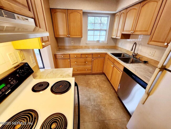 Building Photo - 229 Kettering Ct