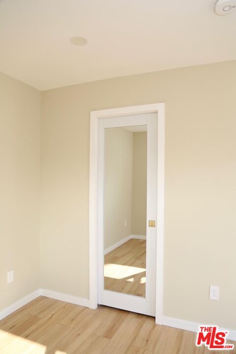 Building Photo - 8235 Alcove Ave