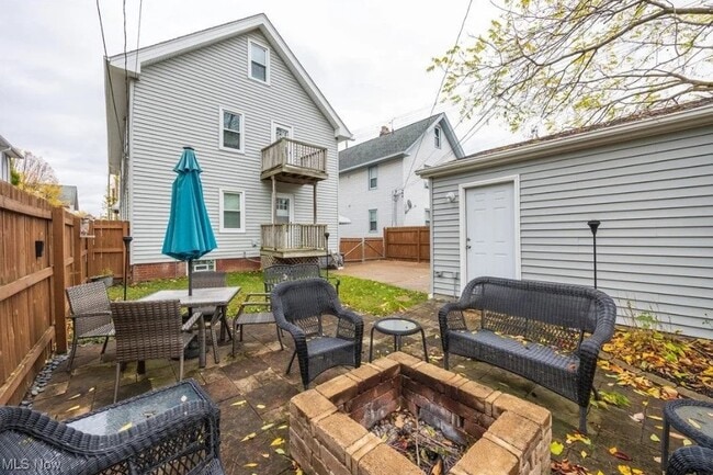 Building Photo - 2100 Wascana Ave