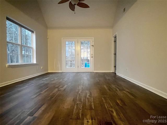 Building Photo - 3033 Des Prez Avenue