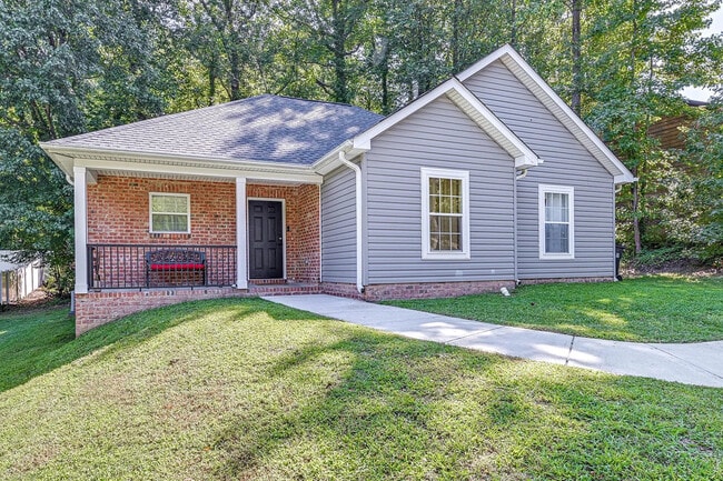 Building Photo - 1321 Vasser Pl