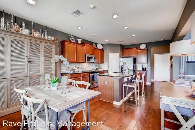 Building Photo - 16005 Hampton Bliss Trace