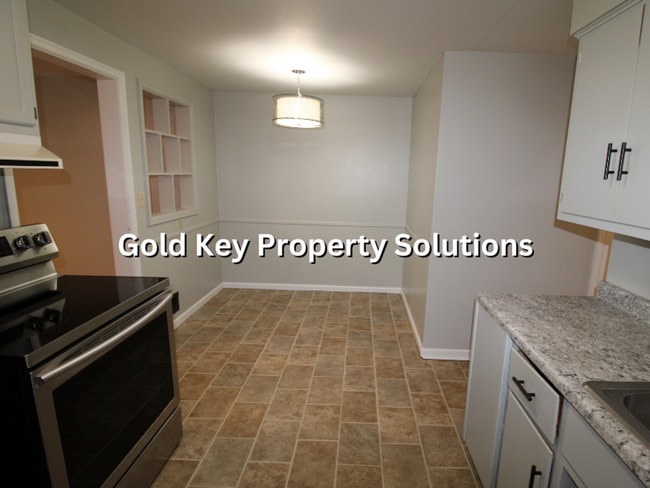 Building Photo - 810-812 Alhambra Dr