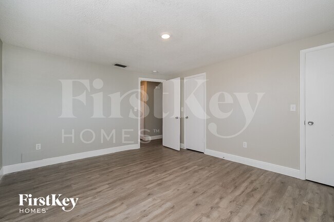 Building Photo - 3641 Windham Dr