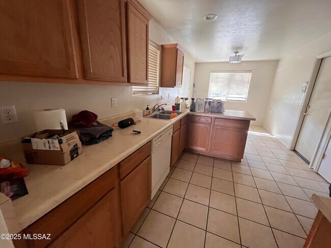 Building Photo - 7201 S Monks Tale Dr