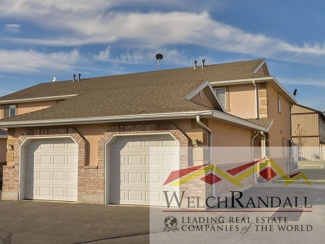 Building Photo - Charming 2 Bed 1.5 Bath Townhome in Harris...