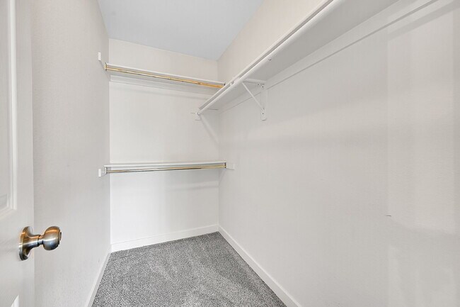 Building Photo - $2,550 - 3 Bed, 2.5 Bath Home in Fredrick ...