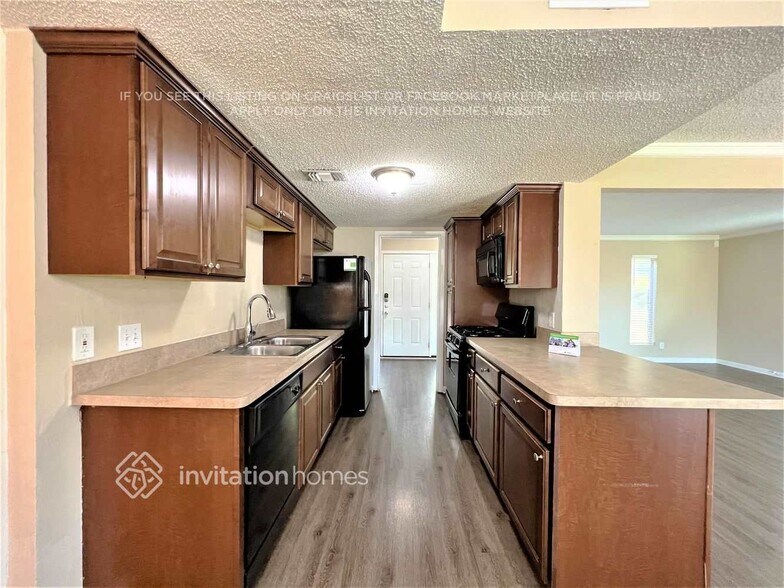 Building Photo - 1108 Mildred Ln