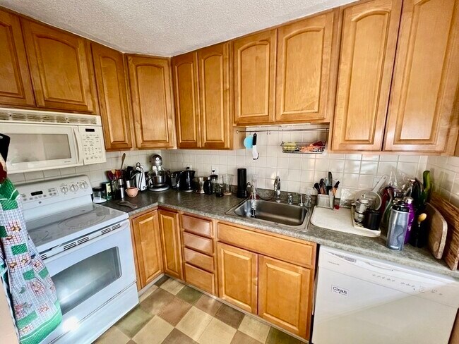 Building Photo - 28 Shackle Way