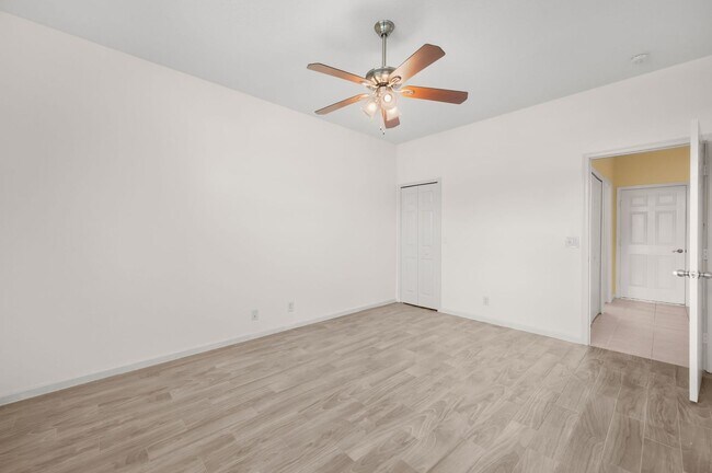 Building Photo - 9312 World Cup Way