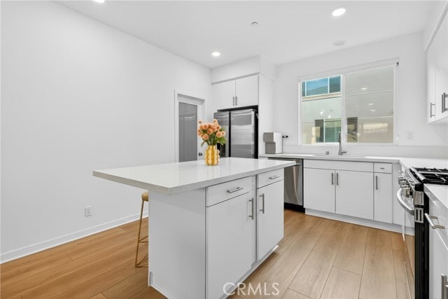 Building Photo - 14130 Bay