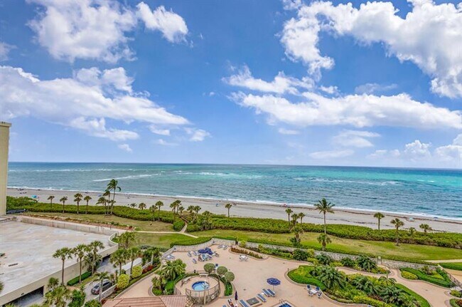 Primary Photo - 300 Ocean Trail Way