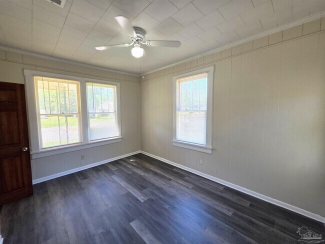 Building Photo - 5404 N Blue Angel Pkwy