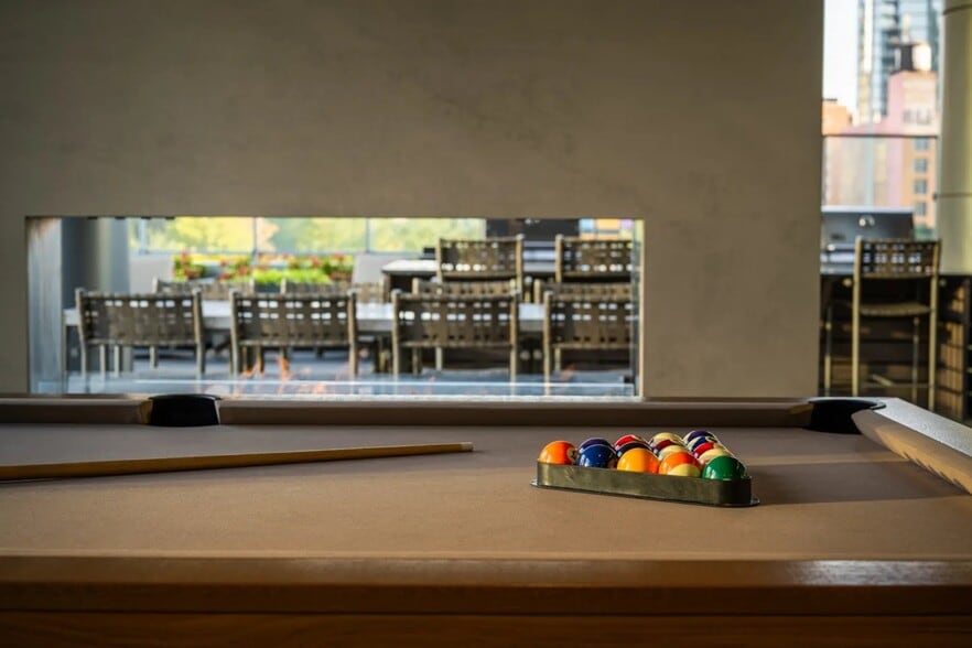 Building Photo - 384 N Union Ave