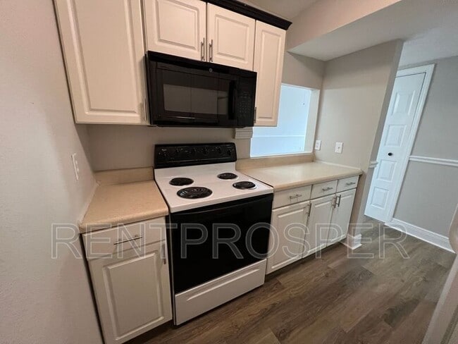 Building Photo - 3242 S Semoran Blvd