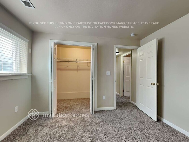 Building Photo - 19401 8th Ave S