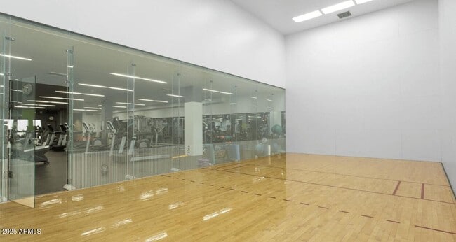 Building Photo - 7161 E Rancho Vista Dr
