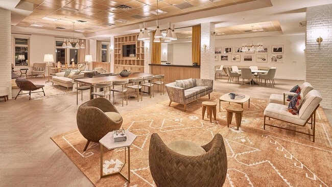 Building Photo - Modern 1 BDR in Peloton - All the Amenities